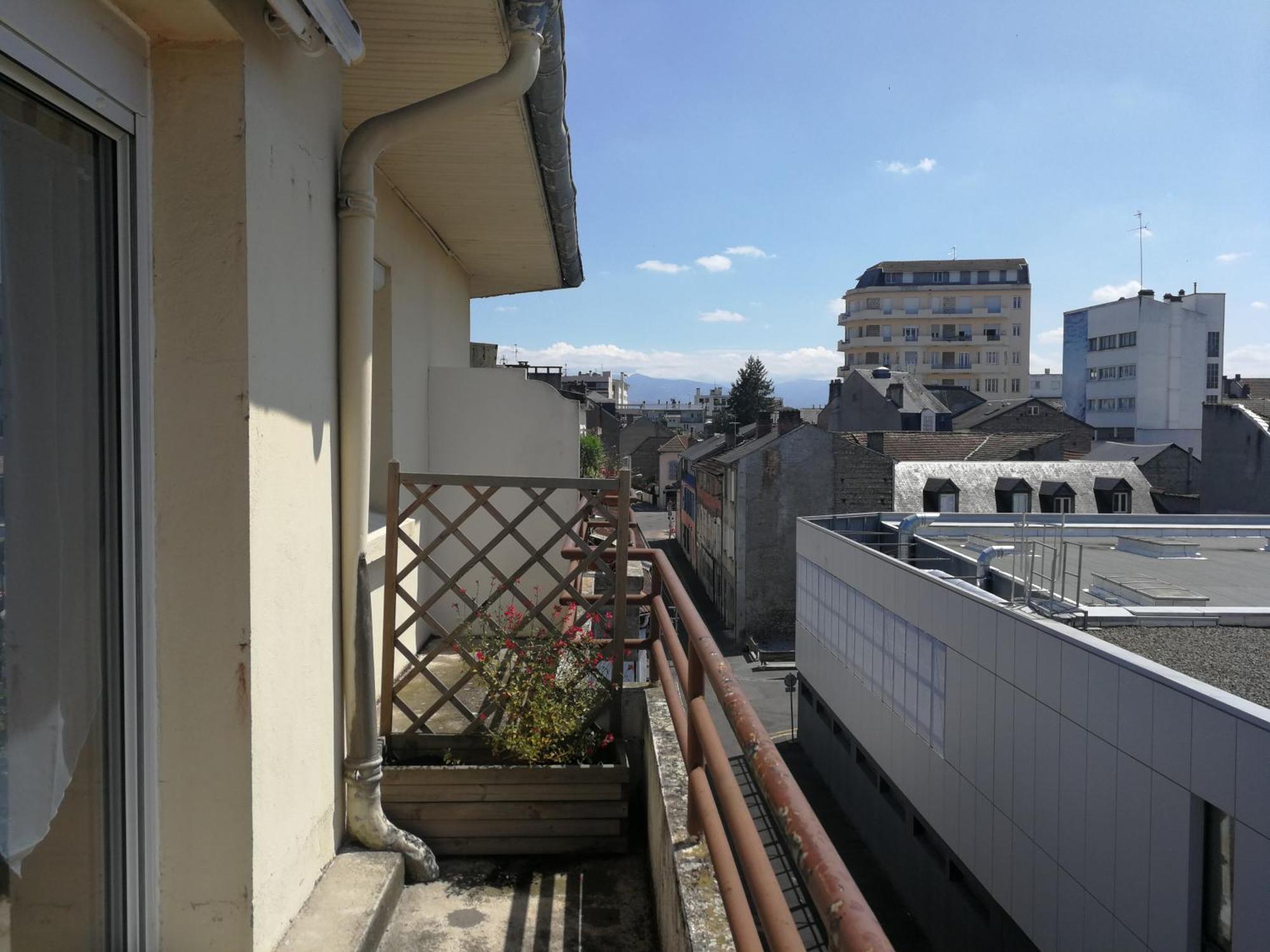 Appartement T4 Lumineux Avec Balcon - 3Eme Etage Sans Ascenseur Tarbes Exterior photo